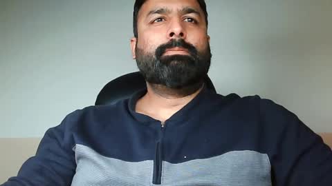 Snapshot of burlymonster chatting on January 30, 12:27 pm Hairy Arabian online show from January 30, 12:27 pm