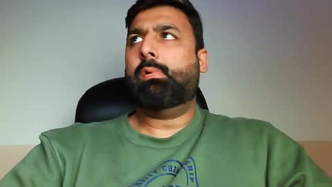 Snapshot of burlymonster chatting on February 11, 10:37 am Hairy Arabian online show from February 11, 10:37 am