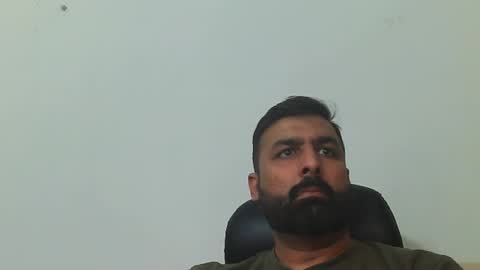 Snapshot of burlymonster chatting on February 17, 10:07 am Hairy Arabian online show from February 17, 10:07 am