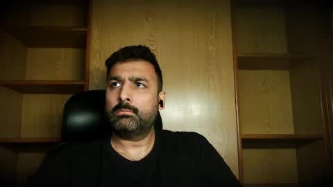 Snapshot of burlymonster chatting on November 12, 5:52 am Hairy Arabian online show from November 12, 5:52 am