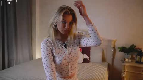 Jessica online show from September 9, 3:11 pm