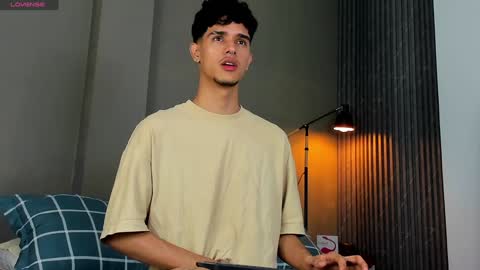 Snapshot of busterspinter chatting on January 3, 7:38 am Buster independent model online show from January 3, 7:38 am