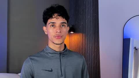 Snapshot of busterspinter chatting on January 4, 12:16 pm Buster independent model online show from January 4, 12:16 pm