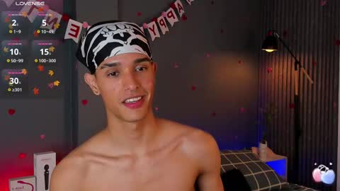 Snapshot of busterspinter chatting on February 12, 7:23 am Buster independent model online show from February 12, 7:23 am