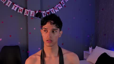 Snapshot of busterspinter chatting on February 14, 8:10 am Buster independent model online show from February 14, 8:10 am