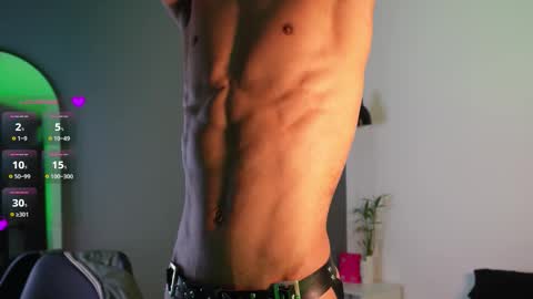 Snapshot of busterspinter chatting on October 15, 12:00 am Buster independent model online show from October 15, 12:00 am