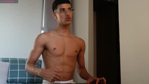 Snapshot of busterspinter chatting on November 2, 9:17 pm Buster independent model online show from November 2, 9:17 pm