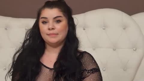 Snapshot of busty_madison chatting on December 22, 11:22 am busty_madison online show from December 22, 11:22 am