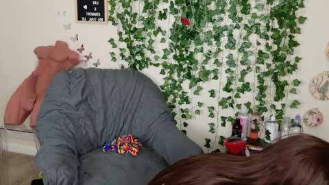 Snapshot of butterflybootyy chatting on November 4, 3:44 pm butterfly booty online show from November 4, 3:44 pm