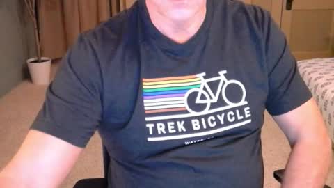 Snapshot of buttnakedfun954737 chatting on January 24, 11:48 am Miles online show from January 24, 11:48 am