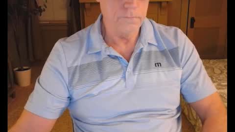 Snapshot of buttnakedfun954737 chatting on March 10, 9:53 am Miles online show from March 10, 9:53 am