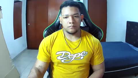 Snapshot of caballerozodi chatting on October 3, 5:43 pm caballerozodi online show from October 3, 5:43 pm