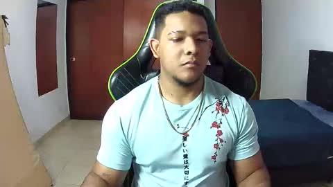 Snapshot of caballerozodi chatting on October 5, 3:54 pm caballerozodi online show from October 5, 3:54 pm