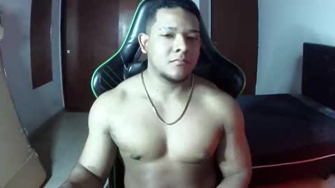 Snapshot of caballerozodi chatting on October 22, 8:52 pm caballerozodi online show from October 22, 8:52 pm