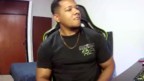 Snapshot of caballerozodi chatting on October 23, 5:44 pm caballerozodi online show from October 23, 5:44 pm