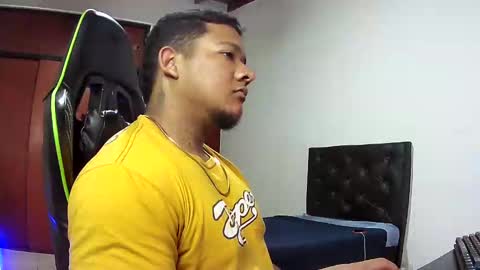 Snapshot of caballerozodi chatting on November 9, 4:49 pm caballerozodi online show from November 9, 4:49 pm