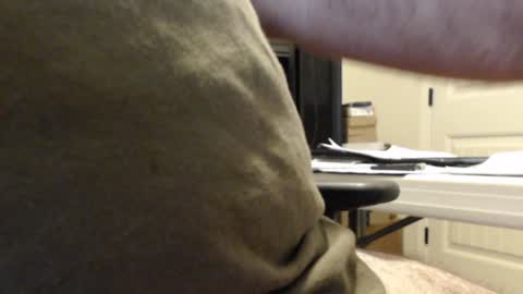 Snapshot of cadman6000 chatting on December 9, 11:45 pm cadman6000 online show from December 9, 11:45 pm