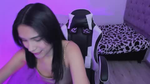 caelisse_cb online show from December 2, 2:23 pm