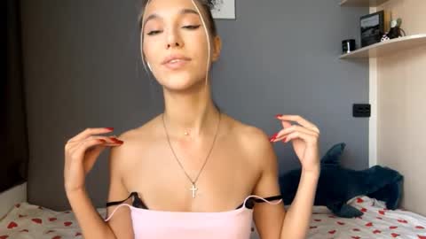 Kate online show from October 22, 8:03 am