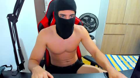 Snapshot of calihotcaliente27 chatting on January 10, 1:20 pm calihotcaliente27 online show from January 10, 1:20 pm