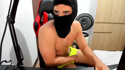 Snapshot of calihotcaliente27 chatting on February 26, 1:08 pm calihotcaliente27 online show from February 26, 1:08 pm