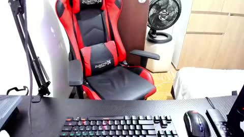 Snapshot of calihotcaliente27 chatting on March 3, 11:22 am calihotcaliente27 online show from March 3, 11:22 am