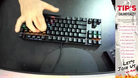 Snapshot of calihotcaliente27 chatting on September 23, 11:24 am calihotcaliente27 online show from September 23, 11:24 am