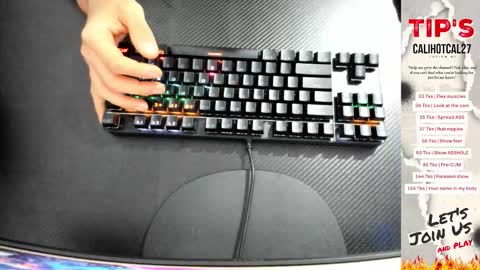 Snapshot of calihotcaliente27 chatting on October 2, 10:44 am calihotcaliente27 online show from October 2, 10:44 am