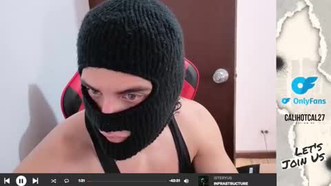 Snapshot of calihotcaliente27 chatting on December 15, 3:16 pm calihotcaliente27 online show from December 15, 3:16 pm