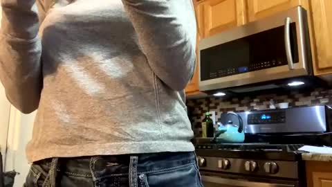 calishop1 online show from December 8, 12:51 am