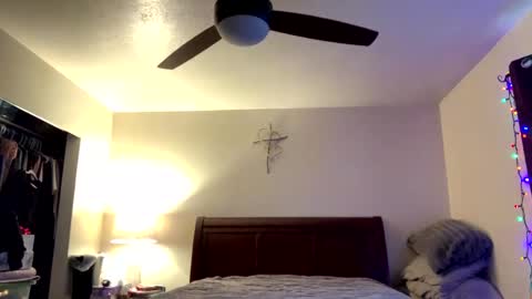 calishop1 online show from December 22, 4:38 pm