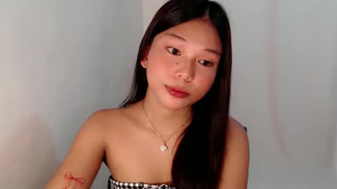 Snapshot of callme_remaxxx7 chatting on February 27, 1:27 am Rema online show from February 27, 1:27 am