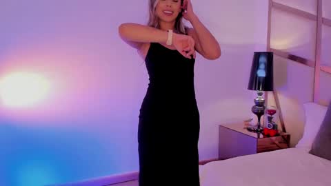 Snapshot of callmeanna_ chatting on February 25, 8:30 pm Anna Banana online show from February 25, 8:30 pm