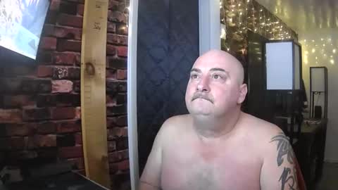 Snapshot of calvin420420 chatting on December 14, 10:42 am longjohn74 online show from December 14, 10:42 am