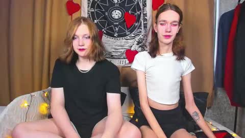 Snapshot of calvin_kevin_grem chatting on February 18, 11:33 am Calvin Kevin Grem online show from February 18, 11:33 am