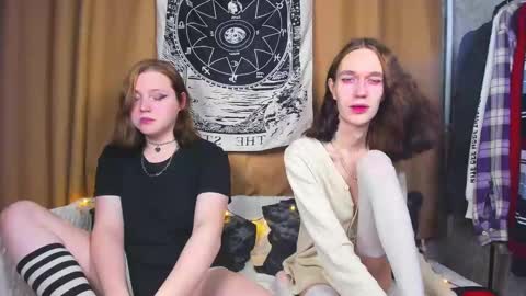 Snapshot of calvin_kevin_grem chatting on February 20, 2:46 pm Calvin Kevin Grem online show from February 20, 2:46 pm