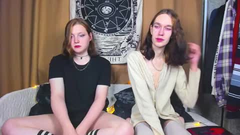 Snapshot of calvin_kevin_grem chatting on February 20, 6:13 pm Calvin Kevin Grem online show from February 20, 6:13 pm