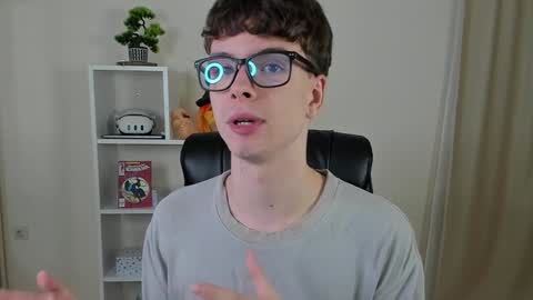 Hey I am Calvin  online show from January 22, 7:13 pm