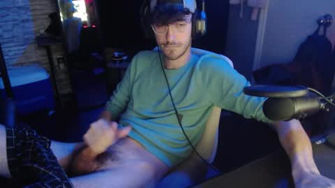 Snapshot of calvin_tanner chatting on November 20, 11:04 pm calvin_tanner online show from November 20, 11:04 pm