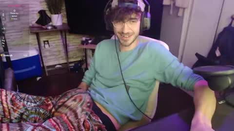 Snapshot of calvin_tanner chatting on November 23, 7:24 pm calvin_tanner online show from November 23, 7:24 pm