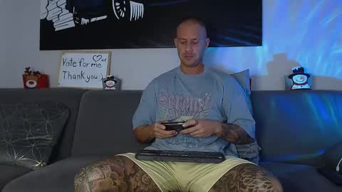 Calvin  online show from December 21, 7:03 am