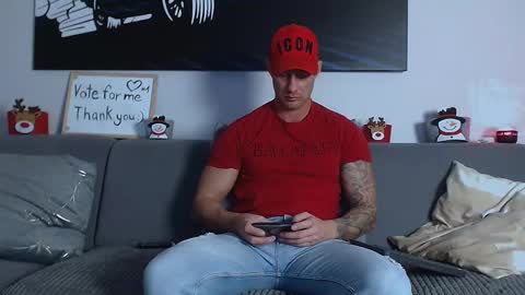 Calvin  online show from December 23, 9:40 pm