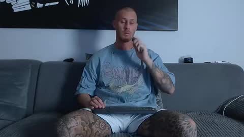 Calvin  online show from January 3, 6:24 pm