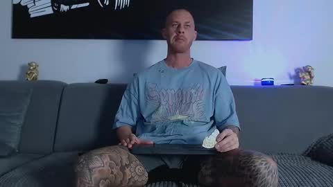 Calvin  online show from January 3, 11:23 pm