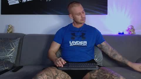 Calvin  online show from January 9, 9:05 pm