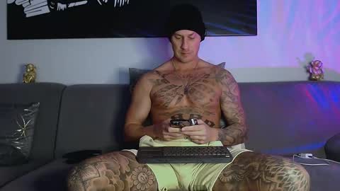 Calvin  online show from January 11, 7:49 pm