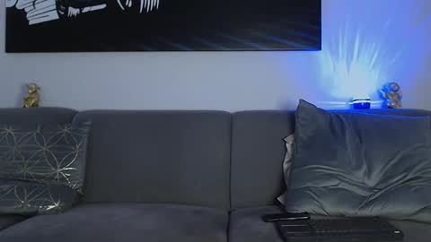 Calvin  online show from January 15, 9:35 am