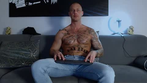 Calvin  online show from January 19, 6:21 pm