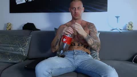 Calvin  online show from January 20, 12:57 am