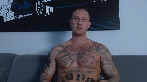 Calvin  online show from January 31, 9:16 am